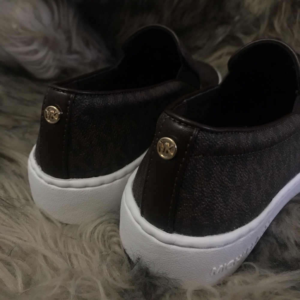 Micheal Kors Shoes - Picture 2 of 5